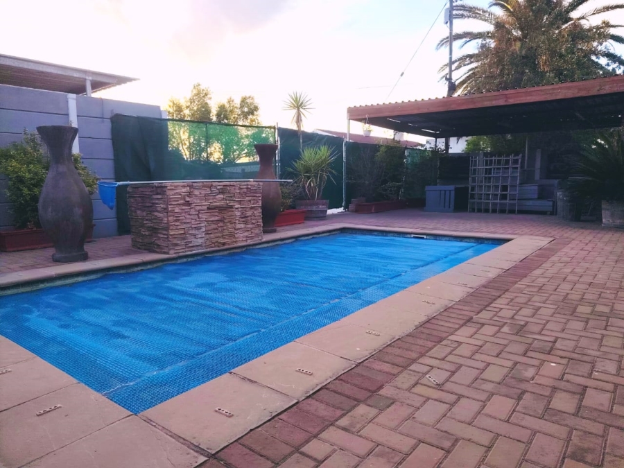 To Let 1 Bedroom Property for Rent in Rustdal Western Cape